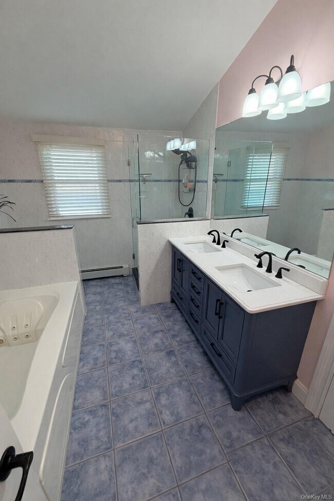 Building Photo - 65 New Hampshire St