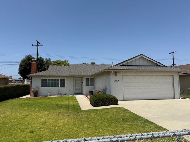 Building Photo - Charming 3-Bed, 2-Bath Home in Quiet Port Hueneme Neighborhood