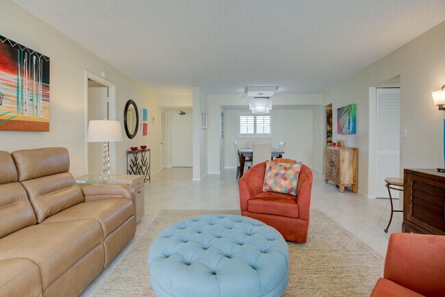Building Photo - 400 Ocean Trail Way