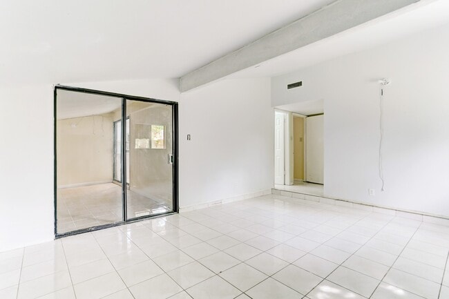 Building Photo - 15530 Camino Del Sol Dr