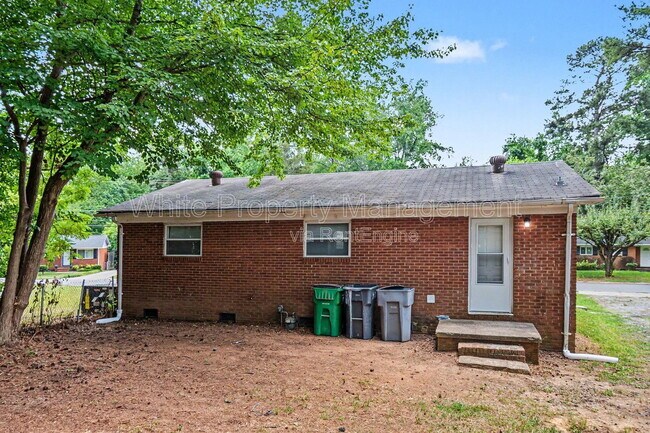 Building Photo - 9131 Feldbank Dr