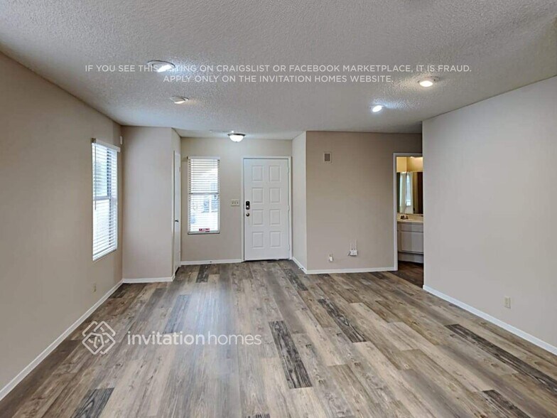 Building Photo - 7008 English Mist Cir