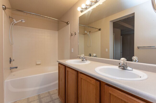 Building Photo - Beautiful 3-Bedroom Home Near Powers Corridor!