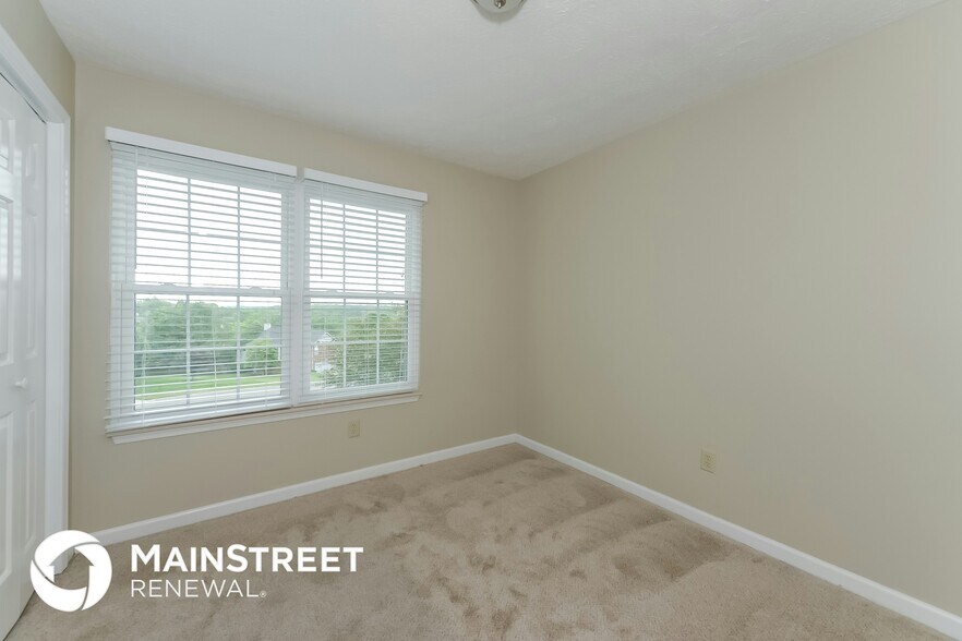Building Photo - 1129 Mistletoe Cir