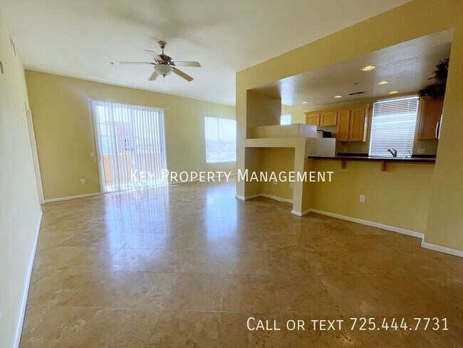 Building Photo - 2 BEDROOM HIGHLY UPGRADED PARK AVENUE CONDO!