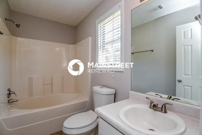 Building Photo - 3 Bedroom Pet-Friendly Home in Covington, ...