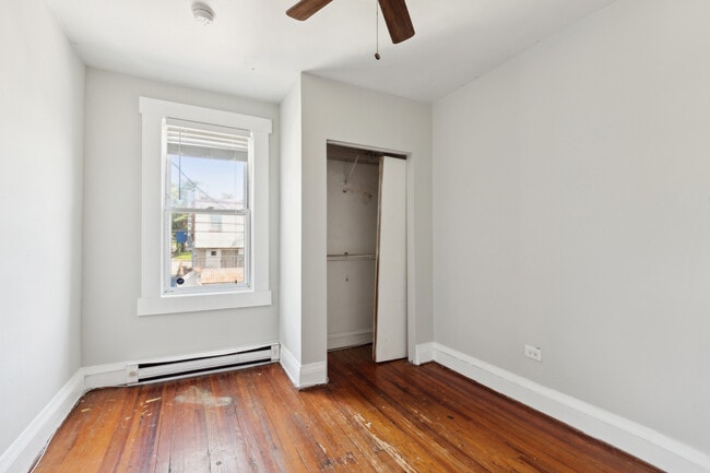 Building Photo - 700 E 36th St