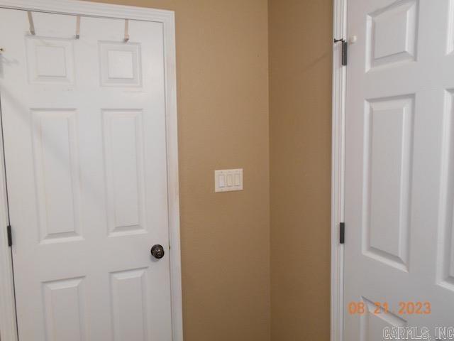 Building Photo - 20621 Cole Ln