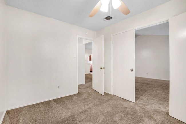 Building Photo - 7204 Hardesty
