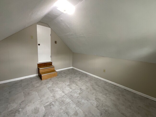 Building Photo - 9003 Denison Ave
