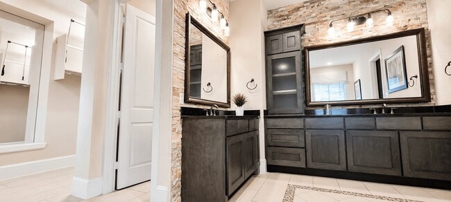 Building Photo - 2418 Sandhill Crest Ln