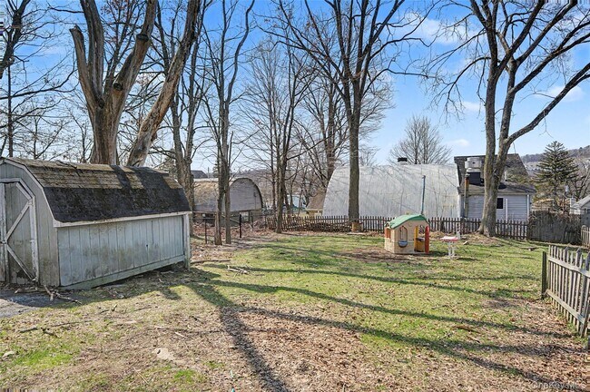 Building Photo - 241 N Main St