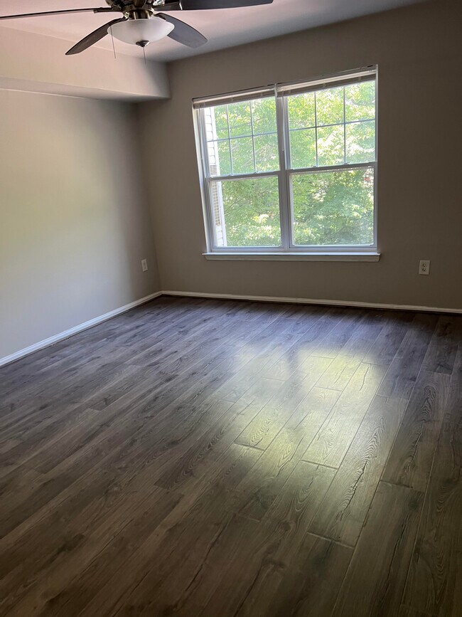 Building Photo - 13900 Farnsworth Ln