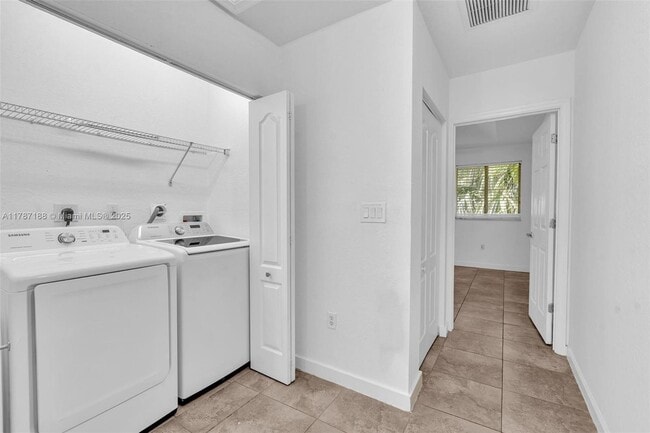 Building Photo - 21205 NW 14th Pl