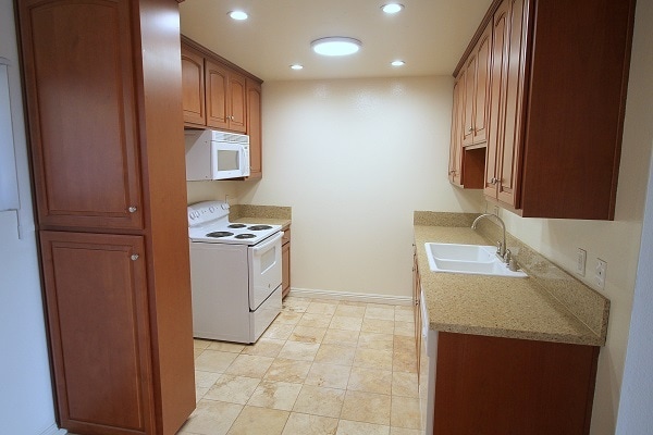 Building Photo - OG Vista