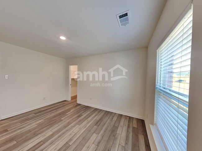 Building Photo - 1246 Treeta Trail