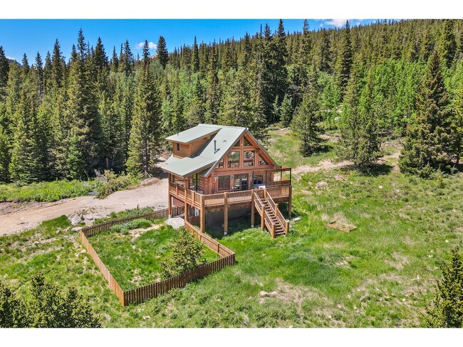 Building Photo - Beautiful Home on 10 Actre