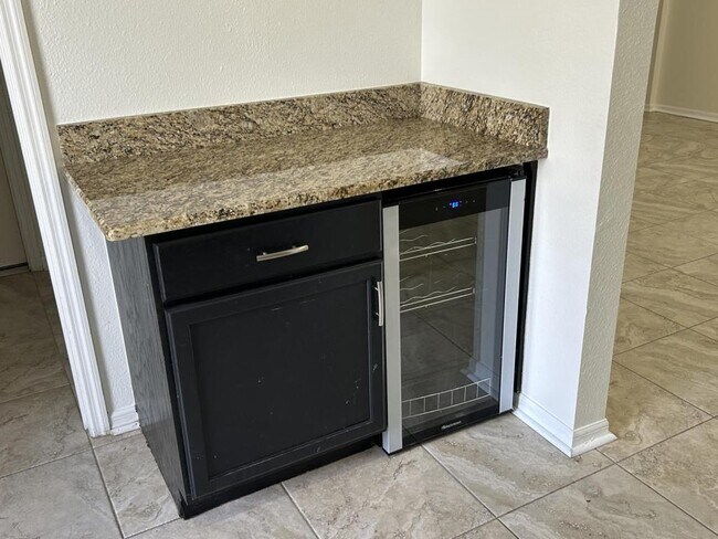 Building Photo - 3257 Helmel Ct