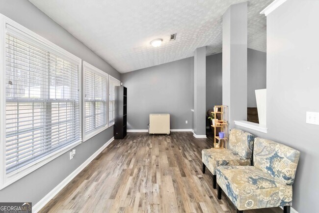 Building Photo - 1108 The by Way