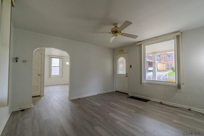 Building Photo - 703 Saybrook Pl