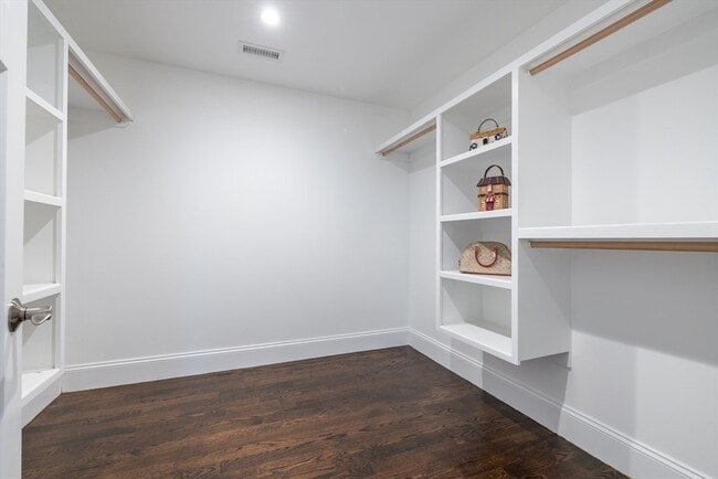 Building Photo - 53 Old Mystic St