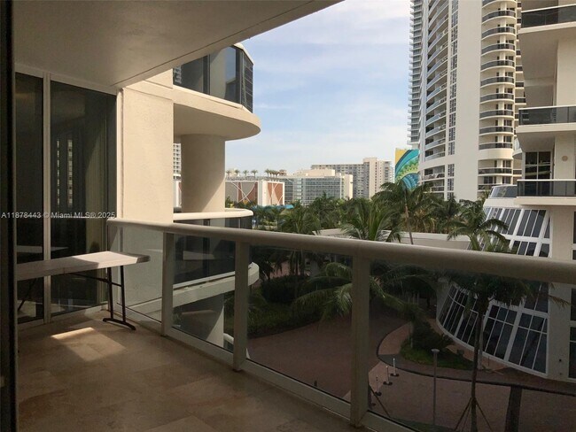 Building Photo - 1850 S Ocean Dr