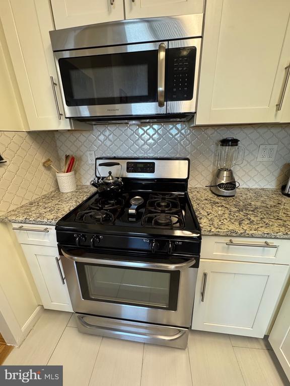 Building Photo - 5225 Pooks Hill Rd