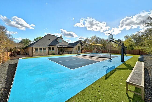 Building Photo - 131 Eaton Ln