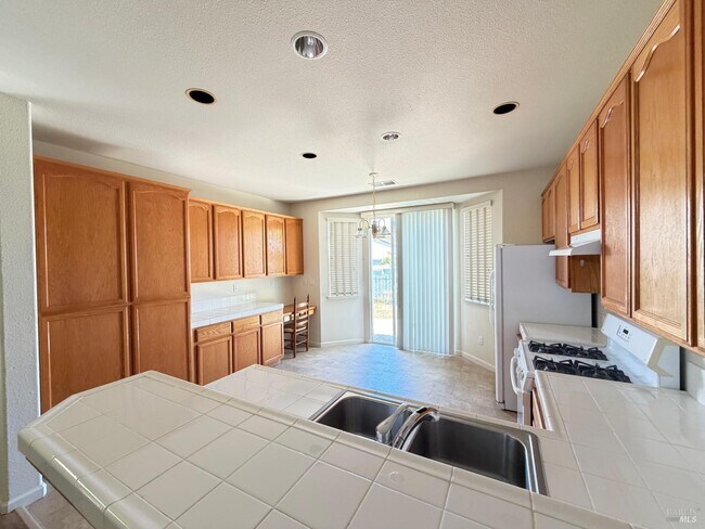 Building Photo - 760 Turnberry Terrace