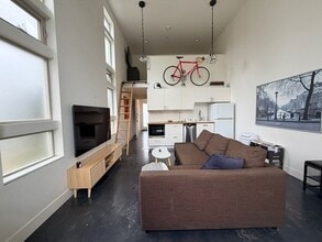 Building Photo - 1412 20th Ave