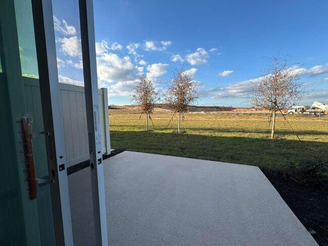 Building Photo - 7629 WATERSCAPE Dr