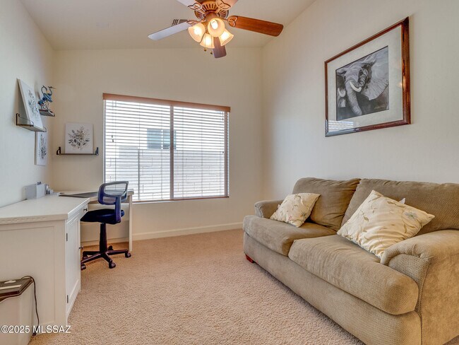 Building Photo - 61736 E Oakwood Dr