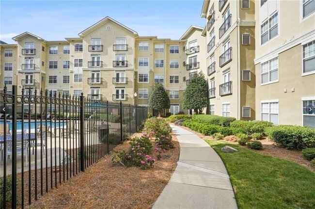 Building Photo - 800 Peachtree St NE