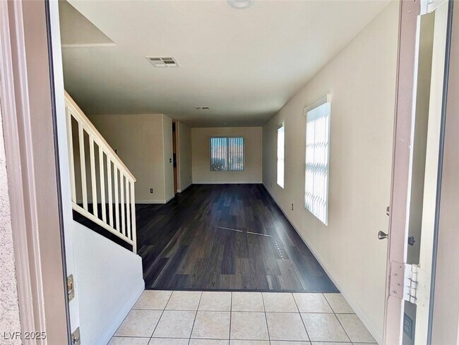 Building Photo - 1232 Swanbrooke Dr