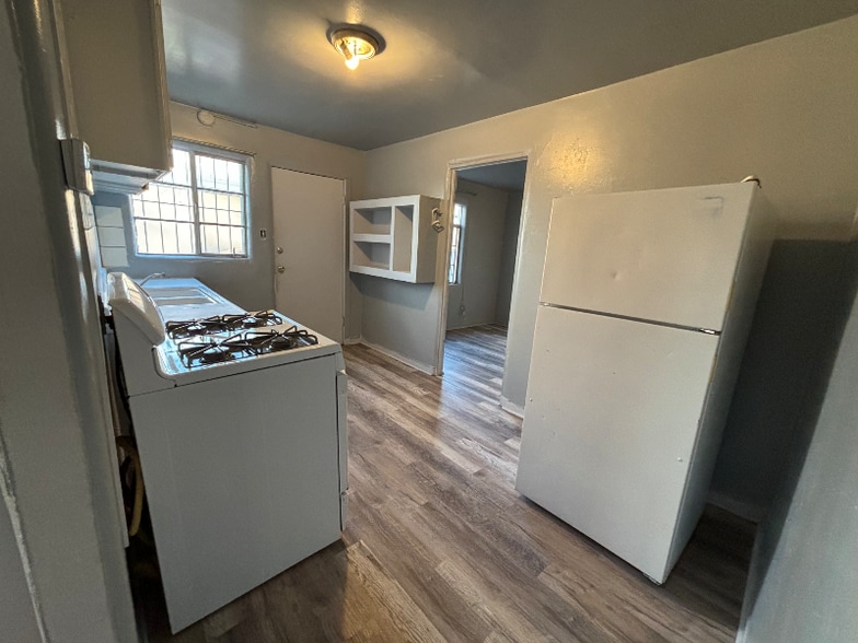 Building Photo - 242 Wisconsin St NE