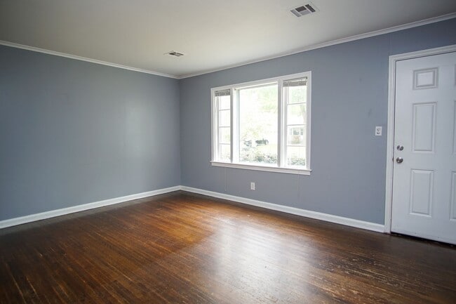 Building Photo - For Lease | Brookside | $1175 Rent