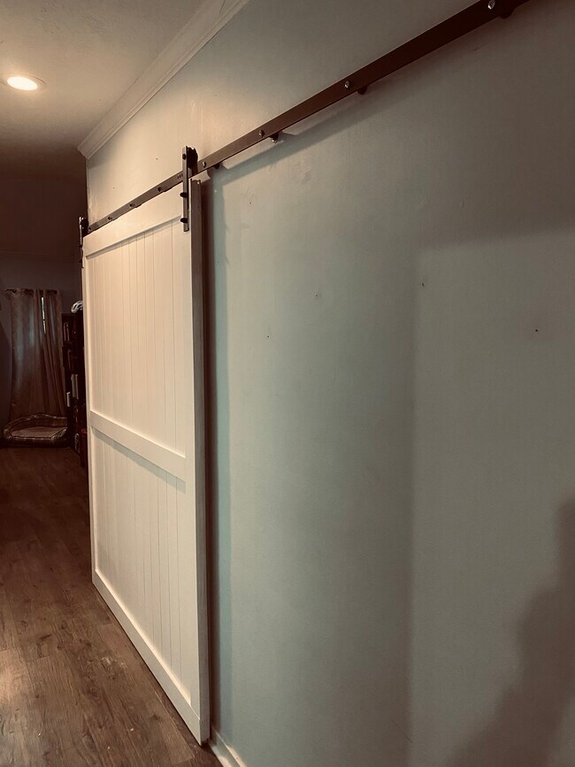 Building Photo - 217 Brendalwood Blvd