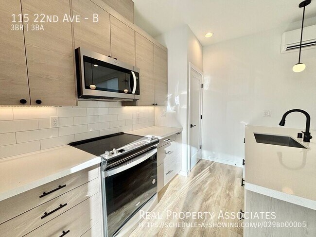 Building Photo - 115 22nd Ave