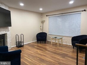 Building Photo - 695 Mt Lubentia W
