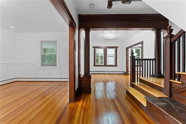 Building Photo - 335 Blackstone St