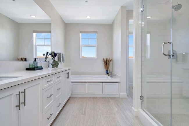 Building Photo - Amazing New Construction House!