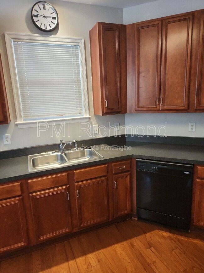 Building Photo - 1252 Providence Knoll Dr