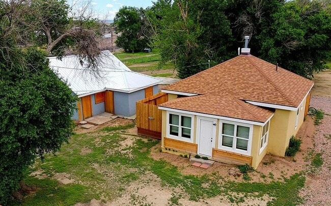 Building Photo - 407 N Robinson Ave