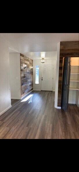 Building Photo - 1083 Sprinter Ln