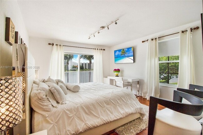 Building Photo - 6407 NW 109th Ave