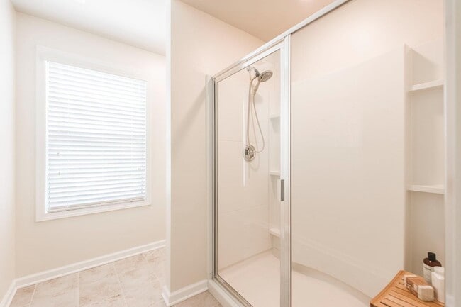 Building Photo - 342 Manor Row