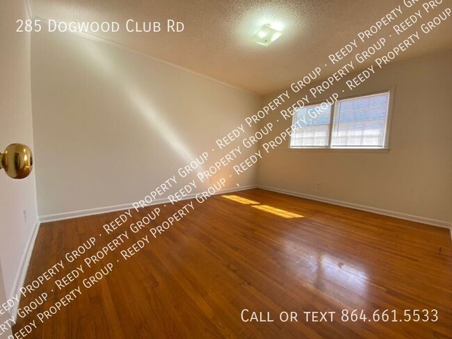 Building Photo - Large 2 bed / 1 bath remodeled duplex off ...