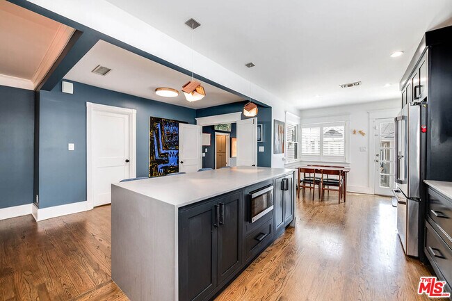 Building Photo - 1308 N Ogden Dr