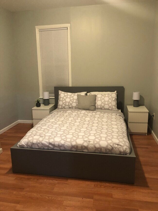 Bedroom 2 - 4934 Hummelsheim Ave