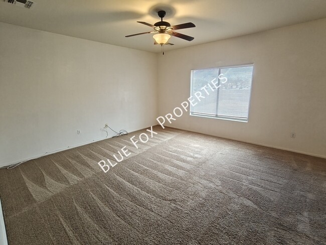 Building Photo - 8262 W Zlacket Dr